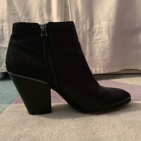 Dolce Vita Speckle Booties - Picture 2 of 4